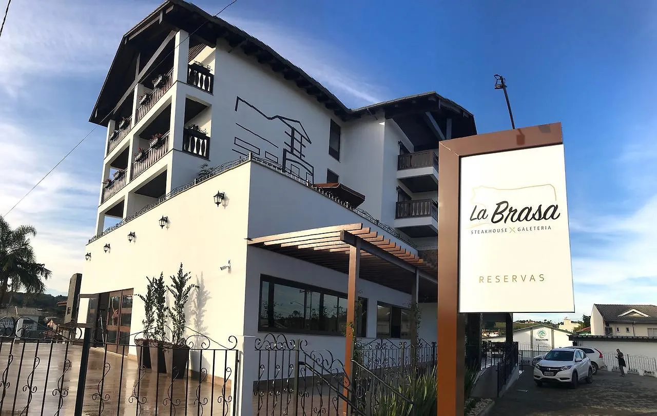 Hotel Dolomiti Caravaggio Nova Veneza  Nova Veneza (Santa Catarina)